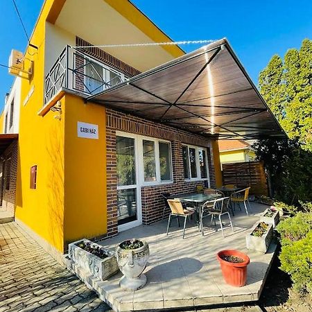 Gabi Ház Apartmanok*** Hajdúszoboszló Exterior foto